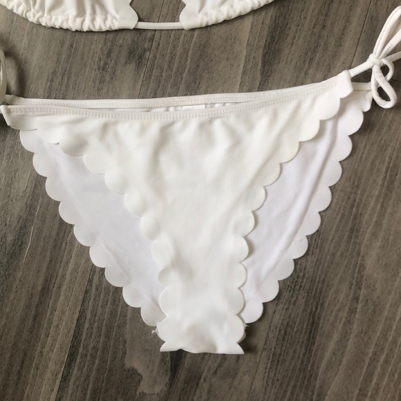 3/$25Atmosphere bikini white scalloped triangle - Picture 3 of 8
